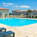 Дом отдыха Maison de 2 chambres avec piscine partagee et jardin amenage a Gallargues le Montueux
