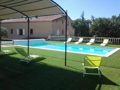 Holiday home Maison familiale avec piscine privée au coeur du Luberon, en campagne du village de Cabrières d'Avignon proche de Gordes, 12 personnes, LS2-303 FENIERO