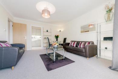 Apartments Roomspace Serviced Apartments - Cascades Court