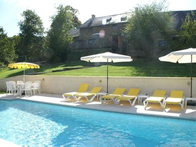 Holiday home Spacious Holiday Home in Sussac with Pool