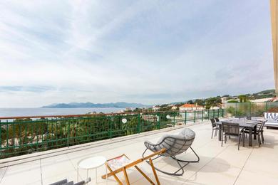 Дом отдыха Luxury penthouse breathtaking sea view 200m2 terrace in the Cannes center