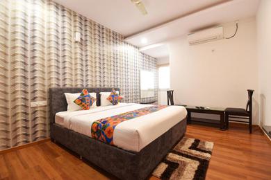 Hotel FabHotel Dhanvitha Suites