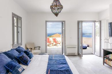 Вилла Maison Suisse with sea view in Spetses town