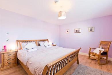 Гостевой дом Room in Guest room - Modern Cosy Rooms 15 Mins To Dublin Airport city