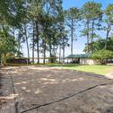 Holiday home Lake Getaway - Waterfront, Volleyball Court, Fire Pit, Lilly Pads and MORE!
