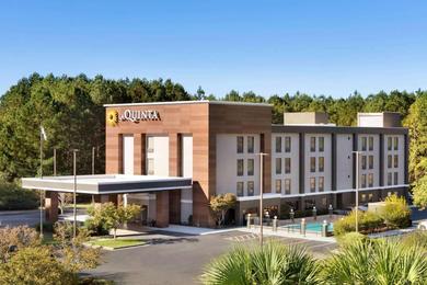 Отель La Quinta Inn & Suites by Wyndham Selma/Smithfield I-95