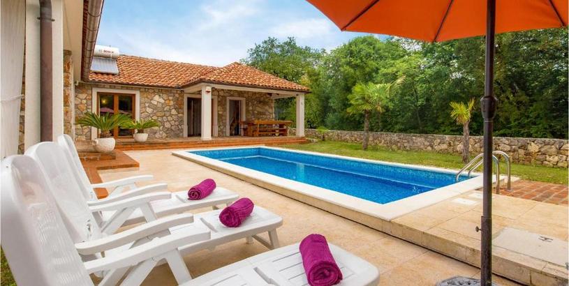 Holiday home Nice home in Gostinjac with 4 Bedrooms, WiFi and Outdoor swimming pool