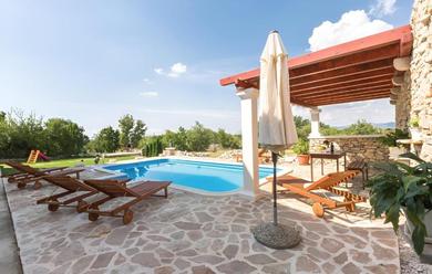 Guest house Villa Ivy with perfect privacy, pool, sauna and jacuzzi