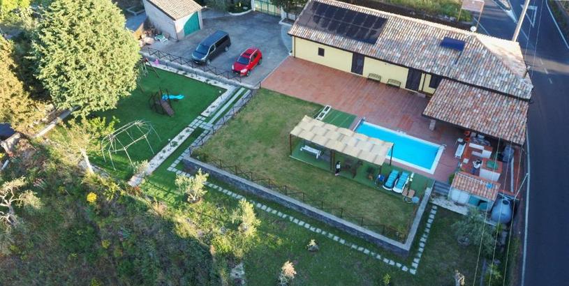 Guest house Villa Egle Belpasso, villa vacanza con piscina