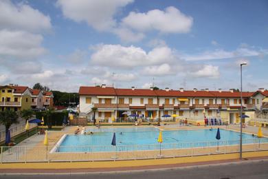 Apartments Appartamento con due Camere in Residence con Piscina a Rosolina Mare