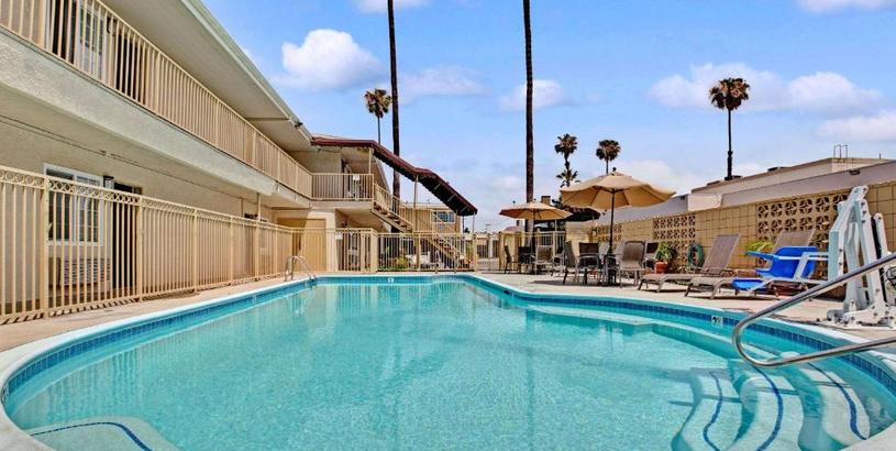 Hotel Super 8 by Wyndham Los Angeles-Culver City Area