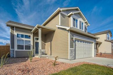 Holiday home 4 bedroom New Build with Fireplace minutes to Fort Carson