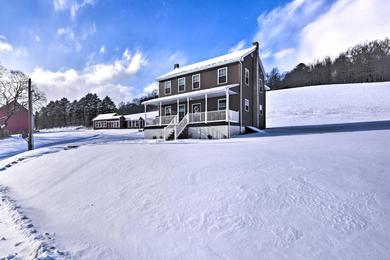 Holiday home Restored Farmhouse - 5 Mi to Blue Mountain Resort!