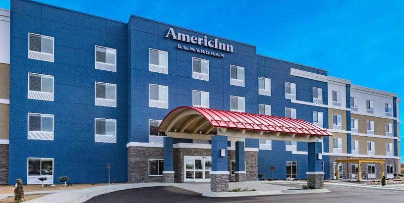 Отель AmericInn by Wyndham International Falls