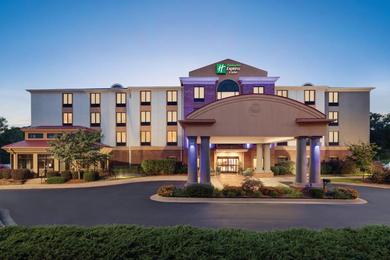 Отель Holiday Inn Express Hotel & Suites Lavonia, an IHG Hotel