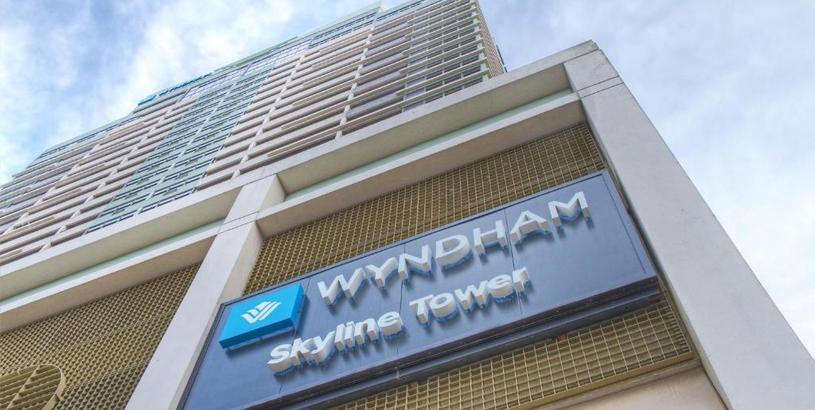 Отель Club Wyndham Skyline Tower
