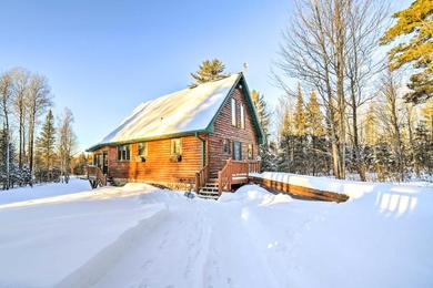 Holiday home Iron River Cabin Rental with Fireplace and Deck!