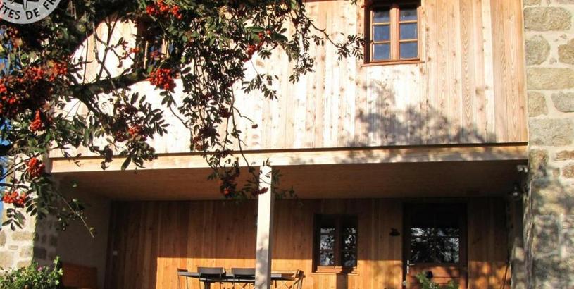 Holiday home Gîte Apinac, 4 pièces, 6 personnes - FR-1-496-188