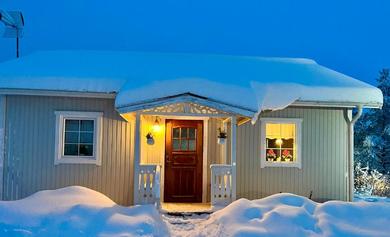Holiday home Mysig stuga på hästgård i vackra byn Nästeln nära Klövsjöfjällen