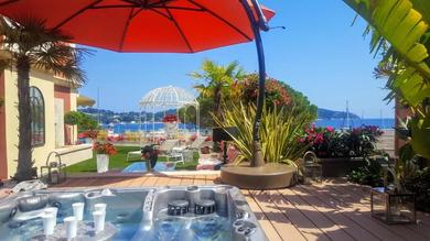 Апартаменты Deluxe apartment Villefranche Sea view front Terrace 230m2 with Jacuzzi