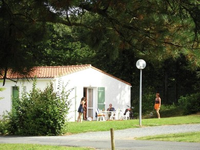 Hotel Semi-detached bungalow with microwave, in the great Vendée