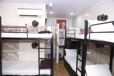 Hotel Super SleepWell Male-Female Hostel