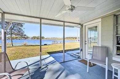 Дом отдыха Summerfield Lakefront Vacation Home with Patio!