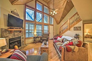 Holiday home Luxurious StoneBridge Lodge with Resort Amenities!