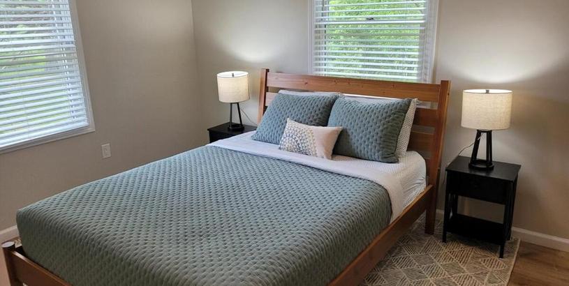 Hotel NEW! White Birch - RIVERFRONT AND NEWLY-REMODELED!