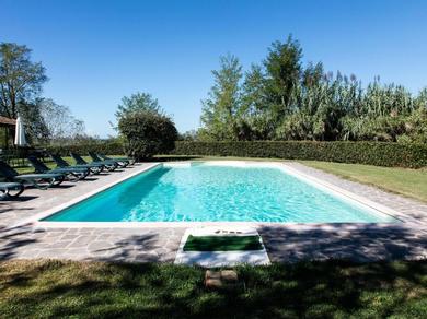 Holiday home Workers land on estate with pool near Pisa and Florence