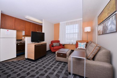 Отель TownePlace Suites by Marriott Ontario Airport