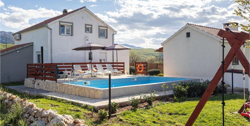 Holiday home Stunning Home In Bisko With Outdoor Swimming Pool, Wifi And 4 Bedrooms