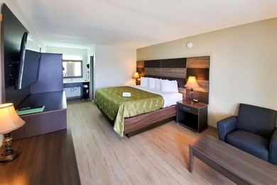 Отель Quality Inn & Conference Center Panama City