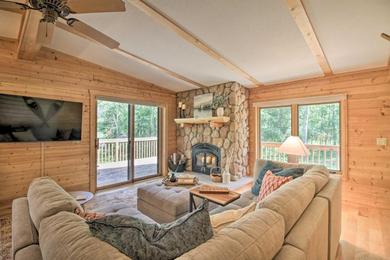 Holiday home Spacious Cross Lake Cabin Treehouse and Sauna!
