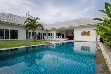 Private 4 bedroom pool villa Hua Hin L28