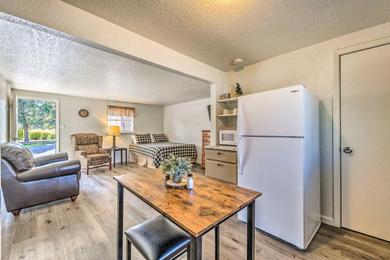 Apartments Ruidoso Downs Fritz Cabin with Covered Patio!