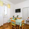 Apartments Stunning apartment in Dubrovnik with WiFi and 2 Bedrooms