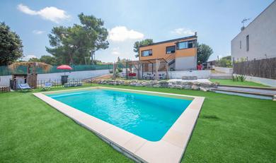 Villa R75 Julius house with pool