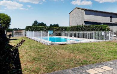 Stunning Home In Saussignac With Outdoor Swimming Pool, Wifi And 3 Bedrooms