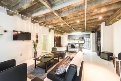 Apartments Newly Renovated 1Bdrm Loft DTLA and Rooftop Pool