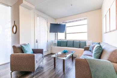 Hotel Bright 3 BDR and 2 BTH in the Best area of Santa Monica