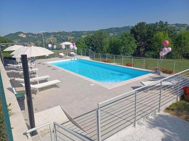 Holiday home Majestic holiday home in Montefalcone Appennino with garden