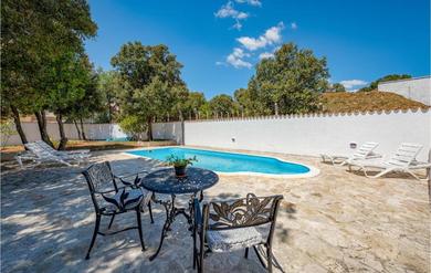 Holiday home Awesome home in Pavicini with 3 Bedrooms, WiFi and Outdoor swimming pool