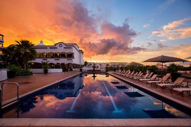 Курорт Grand Residences Riviera Cancun, a Registry Collection Hotel