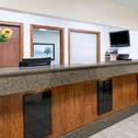 Отель Days Inn & Suites by Wyndham Des Moines Airport