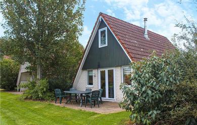 Amazing home in Gramsbergen with 3 Bedrooms, WiFi and Indoor swimming pool