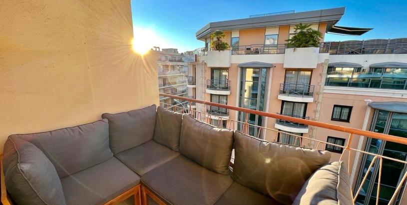 Apartments Appartement rénové à 100 m de La Croisette