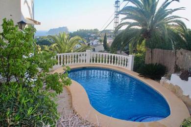 Villa Charming Villa in Montemar with private, heated pool and sea views