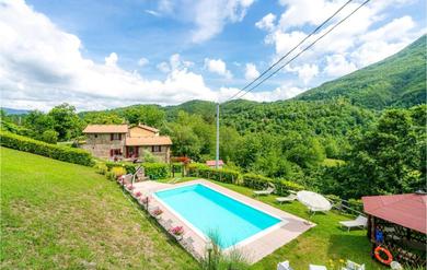 Дом отдыха Amazing Home In Abetone Cutigliano With Sauna, 7 Bedrooms And Heated Swimming Pool