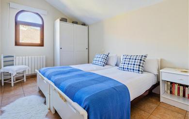 Holiday home Awesome home in Barcenillas del Ribero with WiFi and 5 Bedrooms